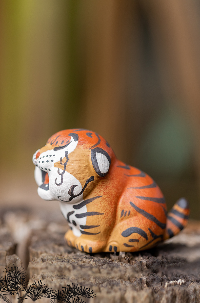 Furnishing articles pet boutique, tea to keep purple little tiger creative tea tea tea set decoration insect tea table is small adorn article