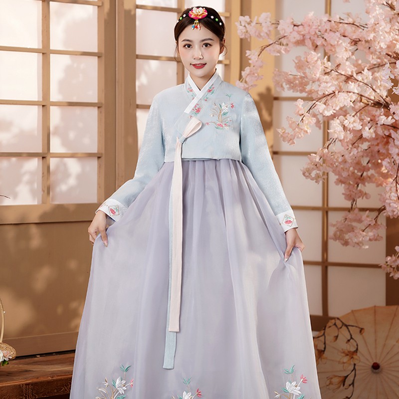 韓国の服女性の大人のダンスパフォーマンスドレス少数民族の韓国の服のパフォーマンスの服は毎日ライトブルーになることができます