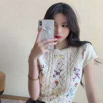 White short-sleeved knitted top for women 2022 new summer style high-end sweet and gentle style short knitted sweater