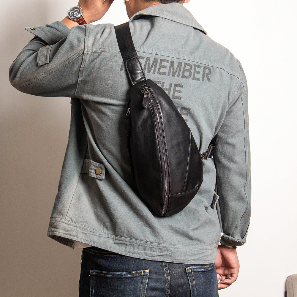 2021 new leather men's chest bag messenger bag first layer cowhide chest bag shoulder bag Korean version of the cowhide backpack tide