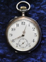 The store manager recommends German boutique Western antique 800 sterling silver European mechanical movement mens large pocket watch