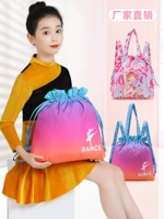 Маленькие танцевальные сумки танце