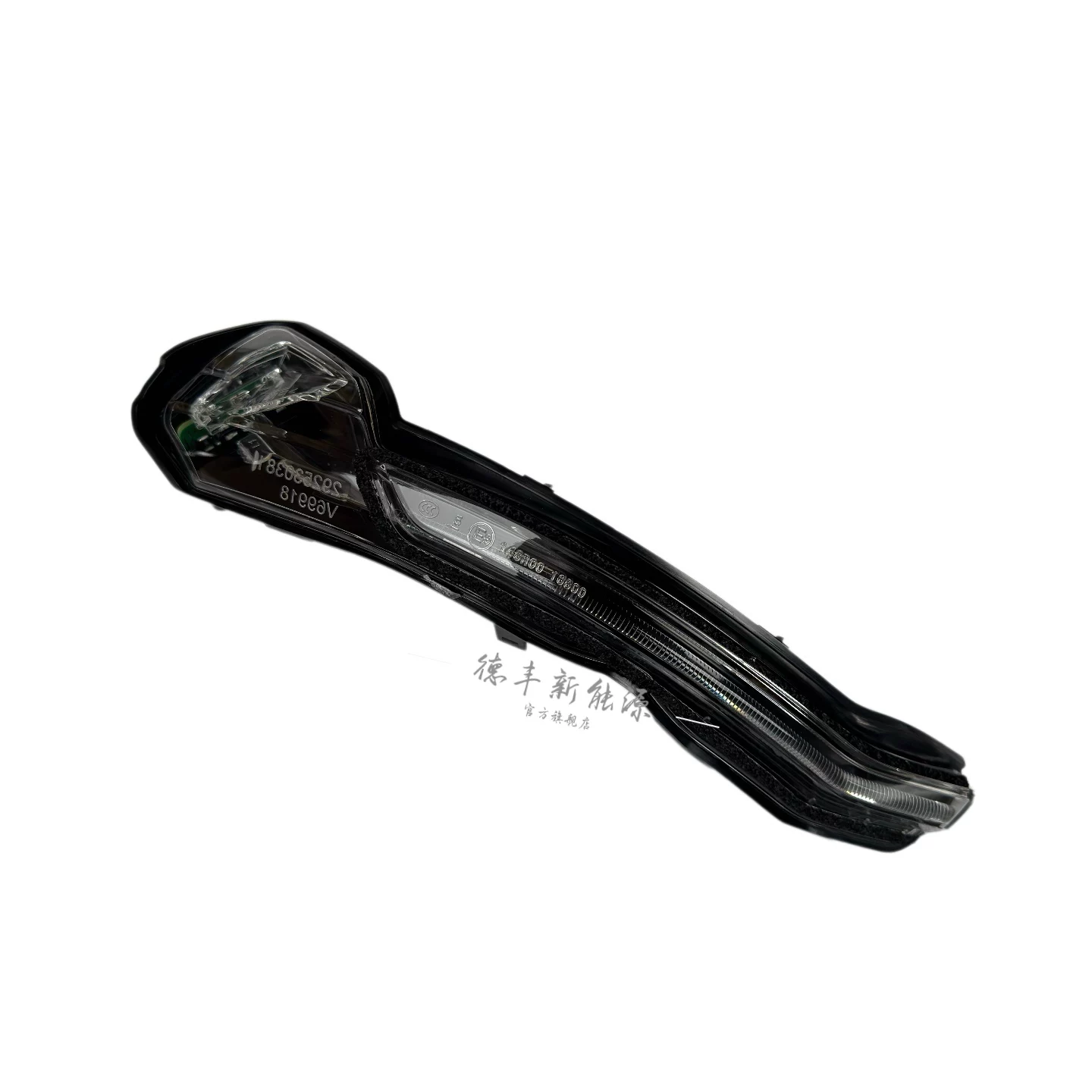 Suitable for NIO L60 rearview mirror direction light rearview mirror light with light bar reflector turning light double flash