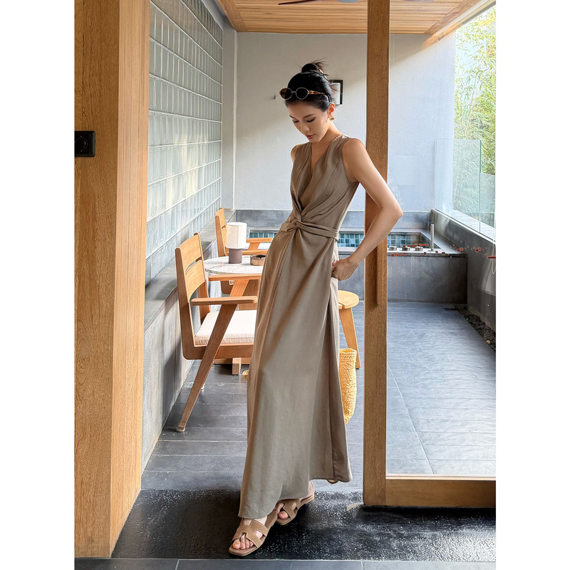 Jijinqi Summer V-Neck Sleeveless Off-The-Shoulder Strappy Dress Slimming Casual Elegant Vacation French Minimalist Long Dress