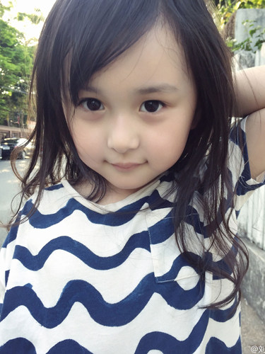 Baby picture wall post Early teaching beautiful Baby Puzzle Woman Baby Painting pregnant woman Child teaching child Liu Chu Poster Child