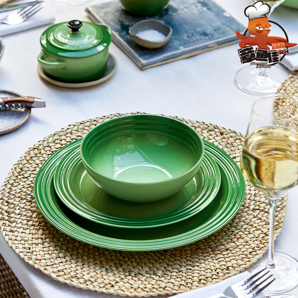 French LE CREUSET COOL COLOR MAKEUP PLATE DOUBLE SIDED ENAMEL COLOR CERAMIC BREAKFAST DISH STEAK PLATE RICE DISH CUTLERY