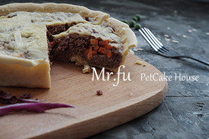 Want to have a pleasant afternoon with a pizza Naughty Cat Pet Vegetable Cheese chicken pizza Tsingtao.