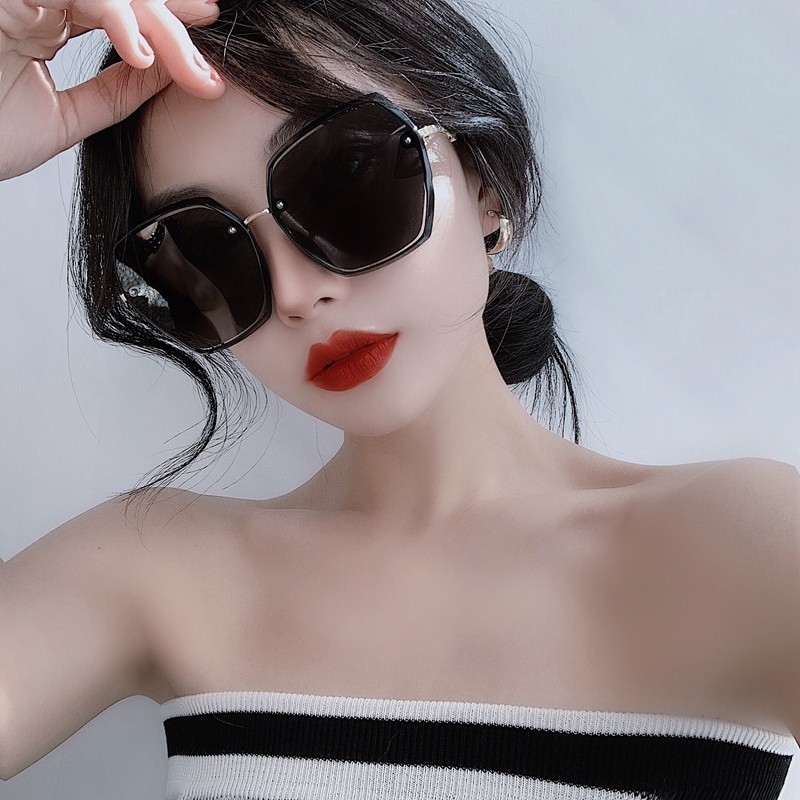 Catia Seli~2022 New Korean Edition Tide Black Polarized Sunglasses Women's Skeleton Sunglasses Large Face Round Glasses