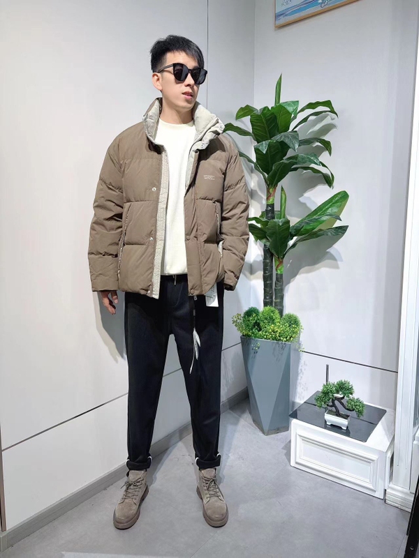 Special Offer: 1249 Yuan for 2024 New Men's Classic Style 90% White Duck down Jacket, Ultra-Light and Comfortable Men's Clothing