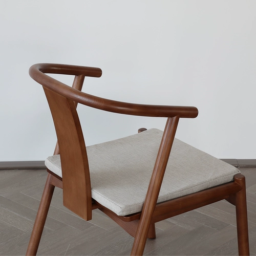 Новый китайский обеденный стул в стиле китайского стиля может положить дно в ресторане провинции Solid Wood Китайский ресторан современный чайный чайный кресло китайский чай