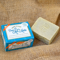 Imported Syrian ancient soap jebeili laurel essential oil handmade cleansing soap bath French Marseille soap olive soap