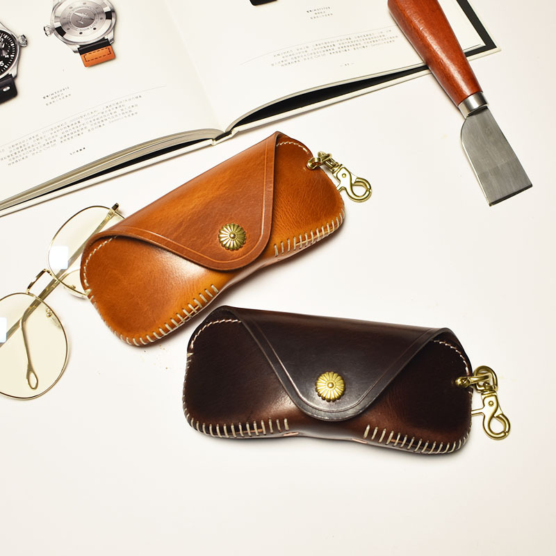 Portable, Lanyard-Able, Handmade, Vintage, Anti-Pressure Eyeglass Case, Vegetable-Tanned Pure Cowhide Leather Sunglasses and Sunglasses Clip Storage Box, Trendy