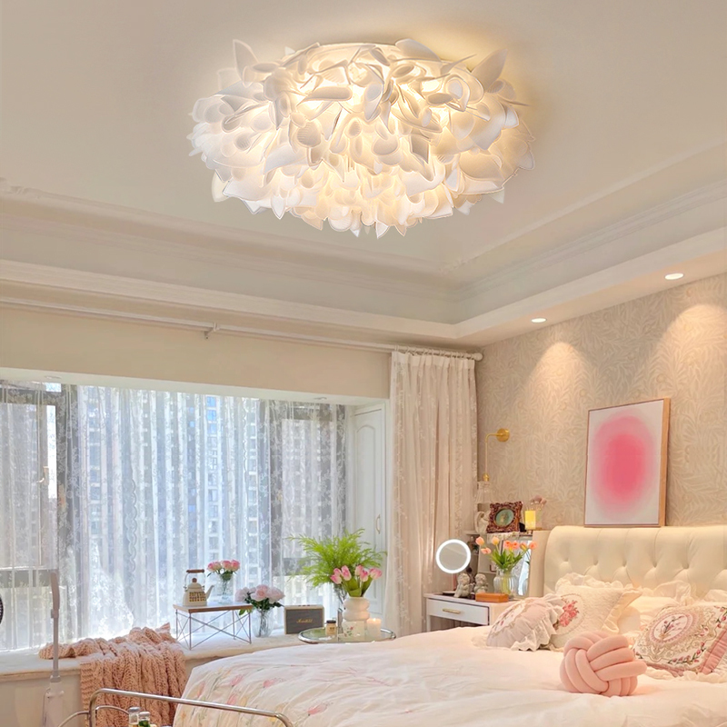 Feather Bedroom Lamp Room Lamp Warm and Romantic Internet Celebrity Style ins Nordic Lamps Modern Simple Ceiling Lamp