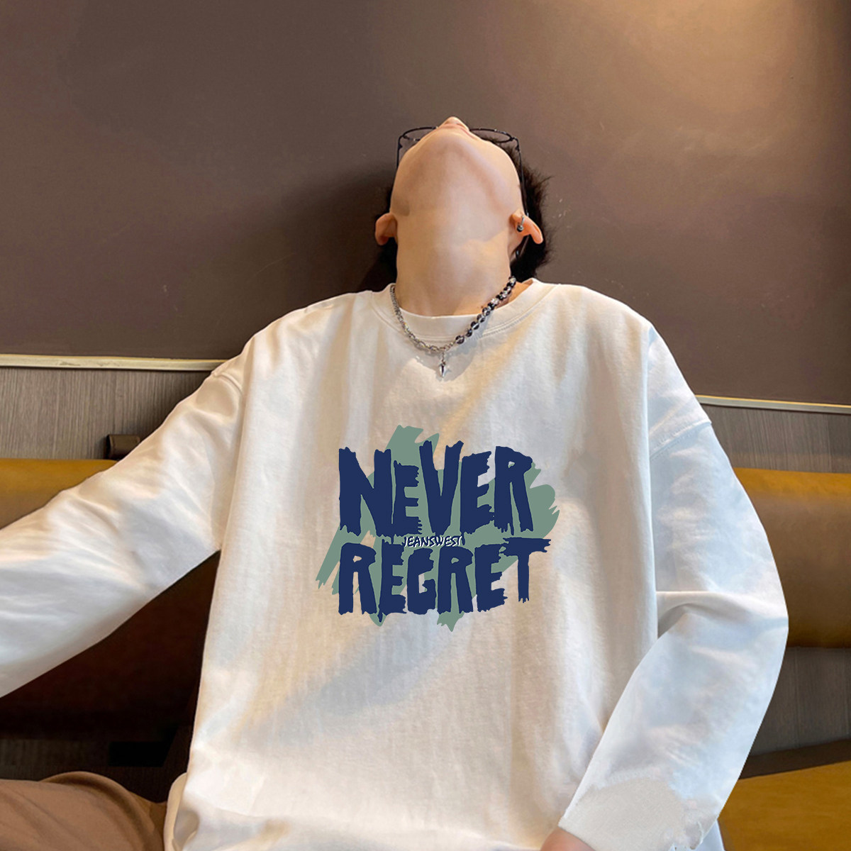 メンズ白長袖Tシャツ、2025年春秋新作、アメリカンスタイル、純綿、厚手、インナーレイヤー、ベースシャツ、学生トレンド。