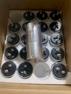 MKP 1.44/A 200UF 250VAC 400V италии ARCOTRONICS емкость устройство