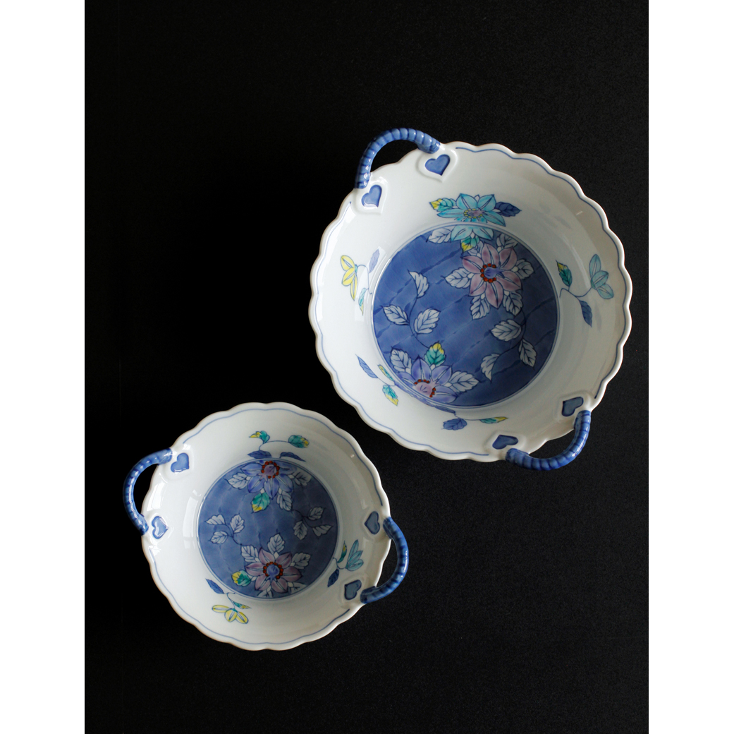 Japan's original imported Arita burning hand painted color glaze blue and white plus color double ear lace with bracelet small pot Japanese deep plate