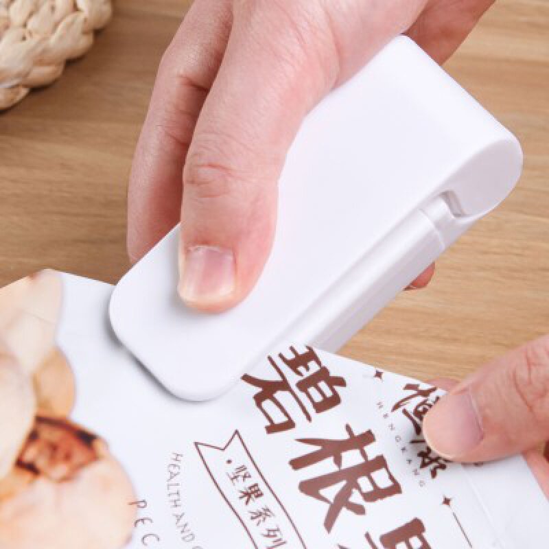 Japanese mini snack sealer portable household plastic bag sealer food preservation hand pressure sealer