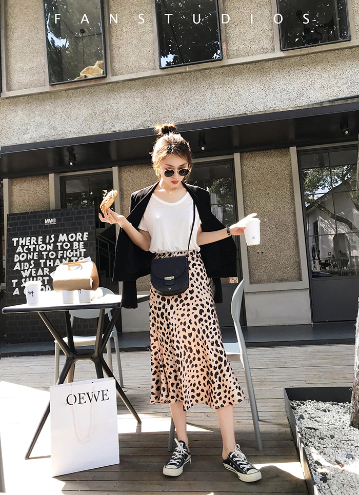 FAN 2019 xuân hè mới in gió hợp thời trang họa tiết da báo điểm sóng - Váy chân váy xẻ tà dáng dài
