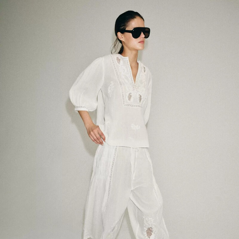 Zara Domestic Purchasing Agent August~Zw Series Embroidered Lace Shirt 5107/250 Zara Domestic Purchasing Agent August~Zw Series Embroidered Lace Shirt 5107/250