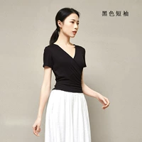 Черный топ с короткими рукавами