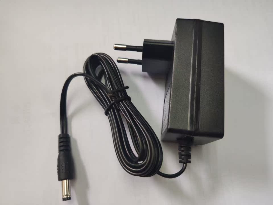 DC-5 5*2 1MM 5V 3A CE certification double round head European standard (EU)direct charging source adapter charger