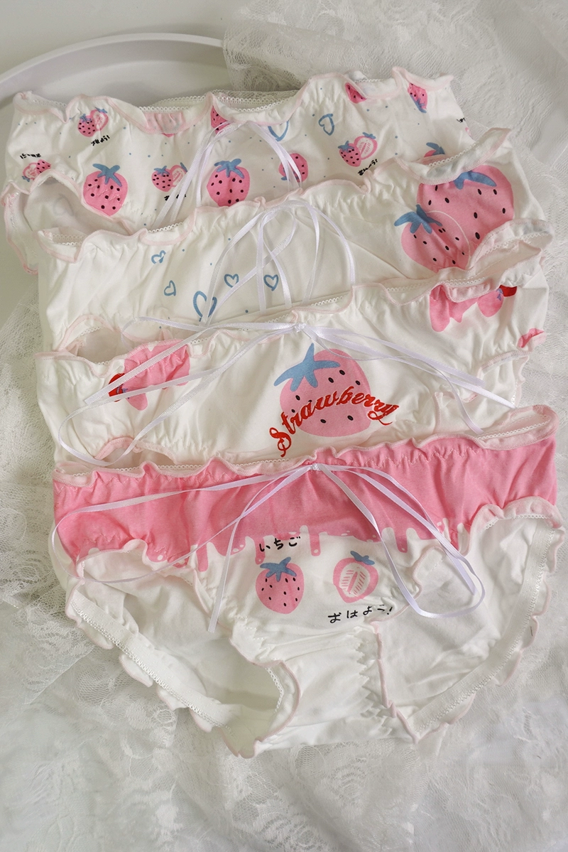 Quần lót cotton cạp thấp dễ thương in hình dâu tây cô gái trái tim sinh viên mềm mại dễ thương màu hồng trắng phụ nữ ngắn - Giống cái