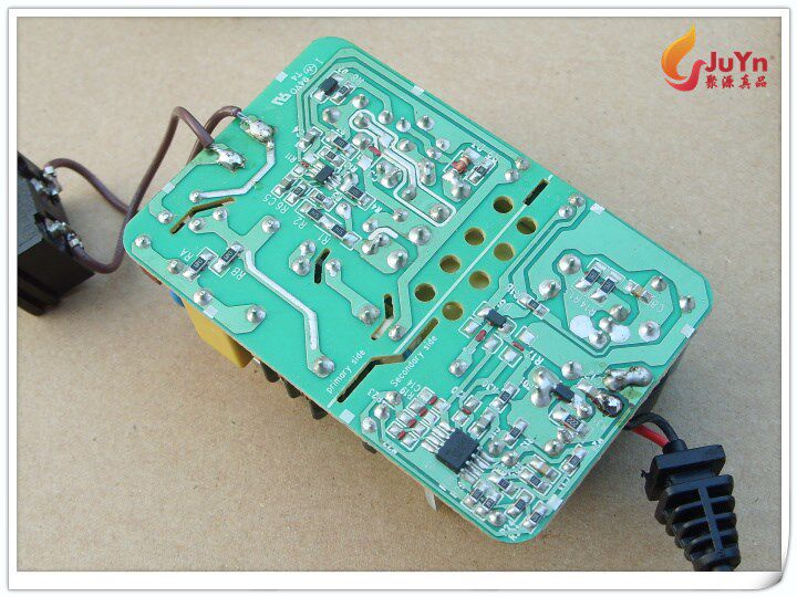 chargeur - Ref 1301871 Image 27