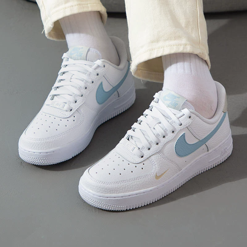 Кроссовки Nike женские Air Force 1 белые с синим водным озером синий AF1 Air Force One повседневные кроссовки HF0022