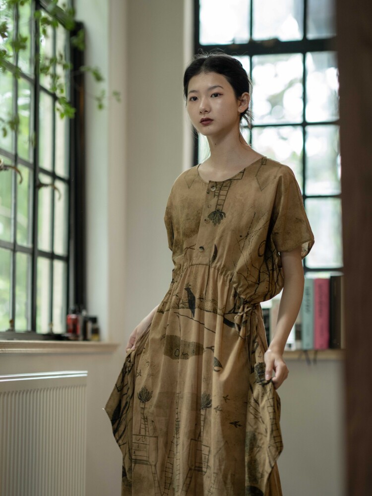 Cha Official ) Chá Printed Silk Cotton Loose Dress (Can be worn Front and Back)