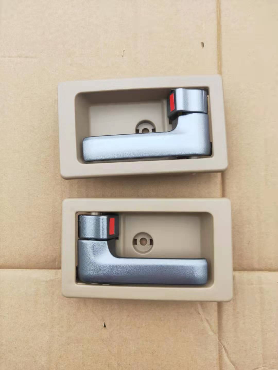 Suitable for Dongfeng Xiaokang C35 C37 special door handle front door middle door inside and outside handle handle buckle