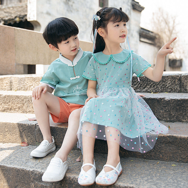 Girl's ancient clothes Chinese wind Han clothes Kindergarten graduation class boys boys big chorus performance costumes