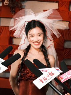 Bridal veil, long multi-layered tulle, high-end, personalized style, wedding dress, headpiece, wedding photography, photoshoot samples