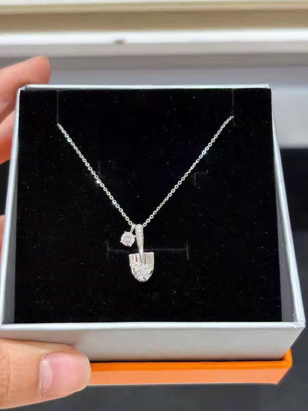 【Xuchang Pang Donglai Genuine Product with Receipt and Certificate】Popular Counter Item Gold Shovel Pendant Necklace for Women Silver Shovel Pendant