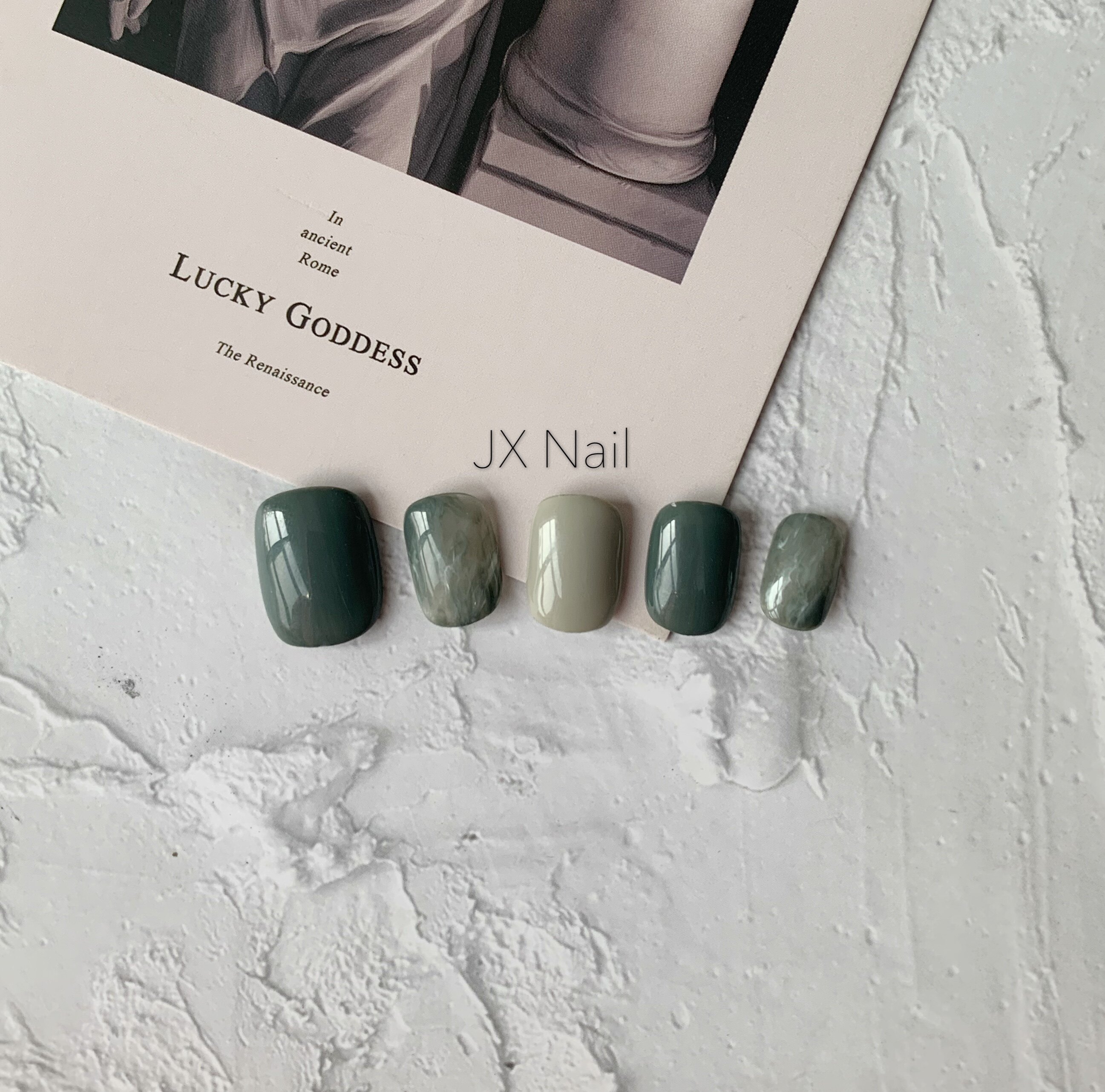 Manicure film finished product Little Red Book fake nail stickers dark green smudged marble whitening INS manual phototherapy wearable armor