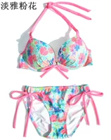 Светло -розовый цветок