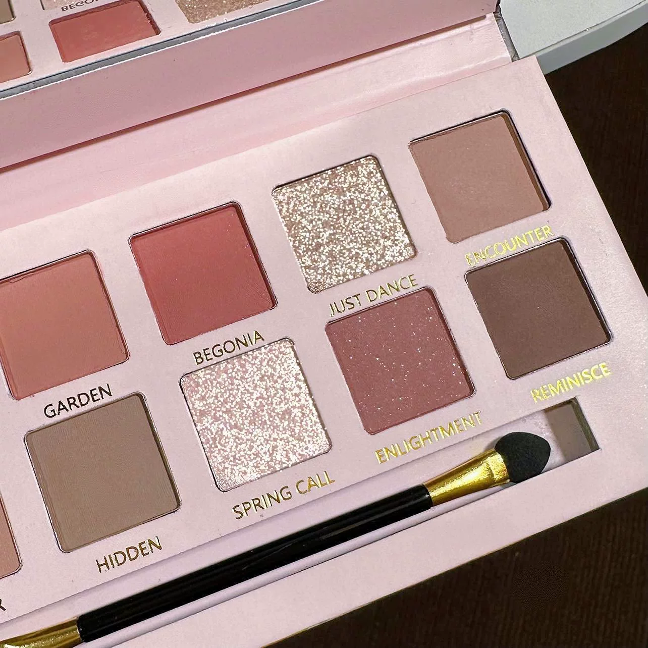 Matte eyeshadow palette, new collection, 12 colors, flower oil, earth tones