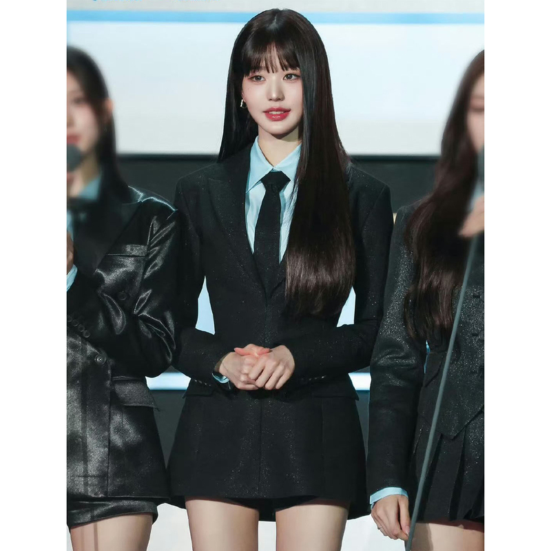 Zhang Yuanying's Celebrity-Inspired Black Fine Glitter Blazer Set for Women, Spring and Autumn Style, Sexy Stage Outfit, Waist-Cinching Shorts Two-Piece Set