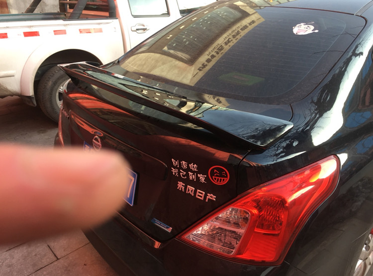 Nissan mới chỉnh sửa đuôi xe thể thao Kiểu đuôi xe 11-16 mới xuất hiện sửa đổi mặt trời 2017 cánh lướt gió mazda 2
