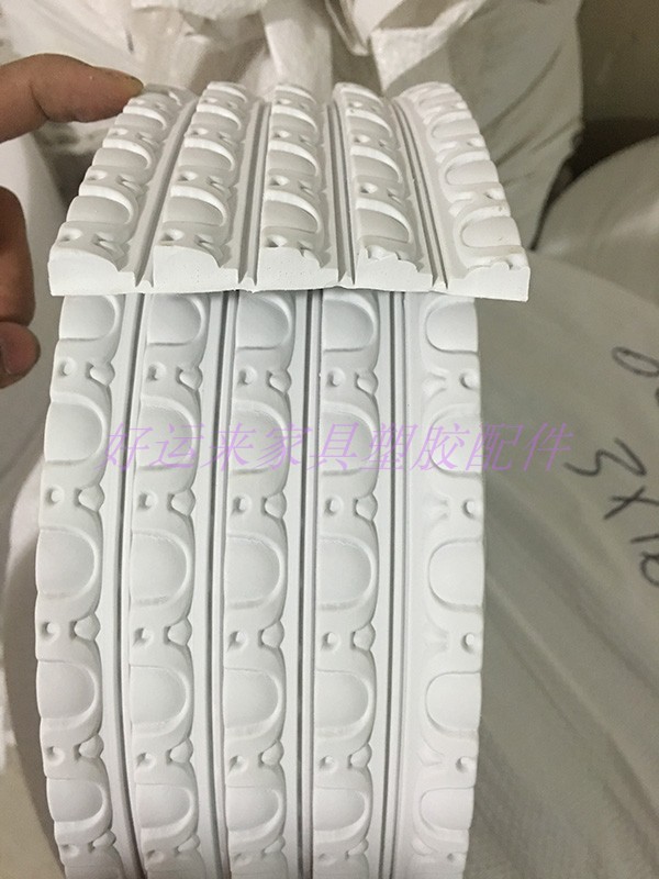 Vỉ khắc cửa trượt chạm nổi hoa tủ phụ kiện cửa nhựa PVC mềm dòng hoa Phụ kiện nội thất nhựa châu Âu - Nhà cung cấp đồ nội thất kệ ô vuông treo tường