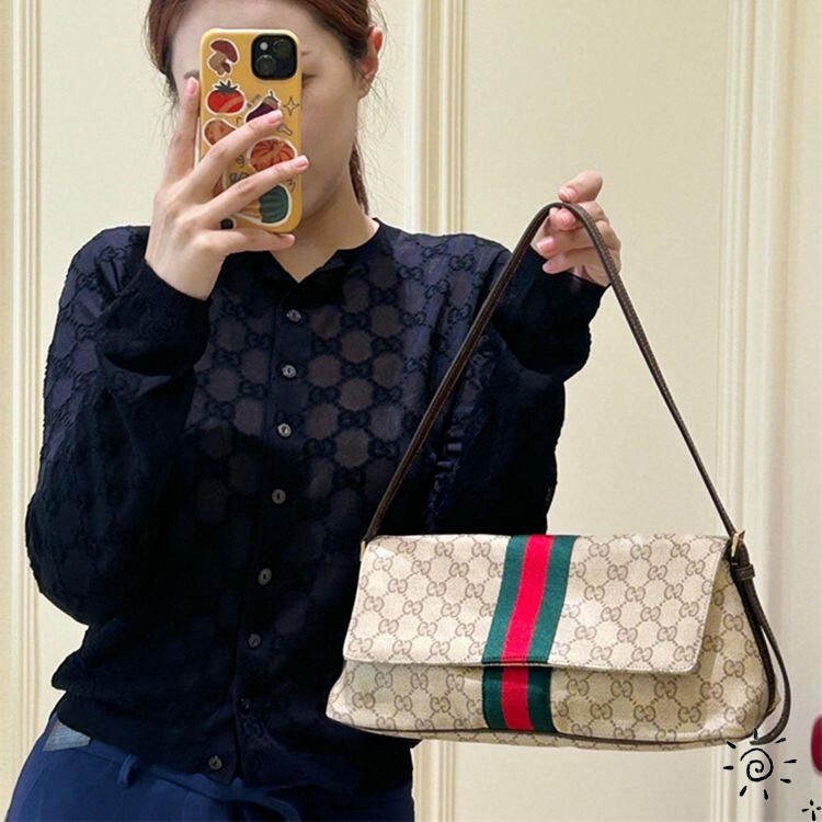 Gucci/Gucci New Classic Monogram Double g Logo Dark Pattern Knit Cardigan for Women, Sweater Jacket for Men