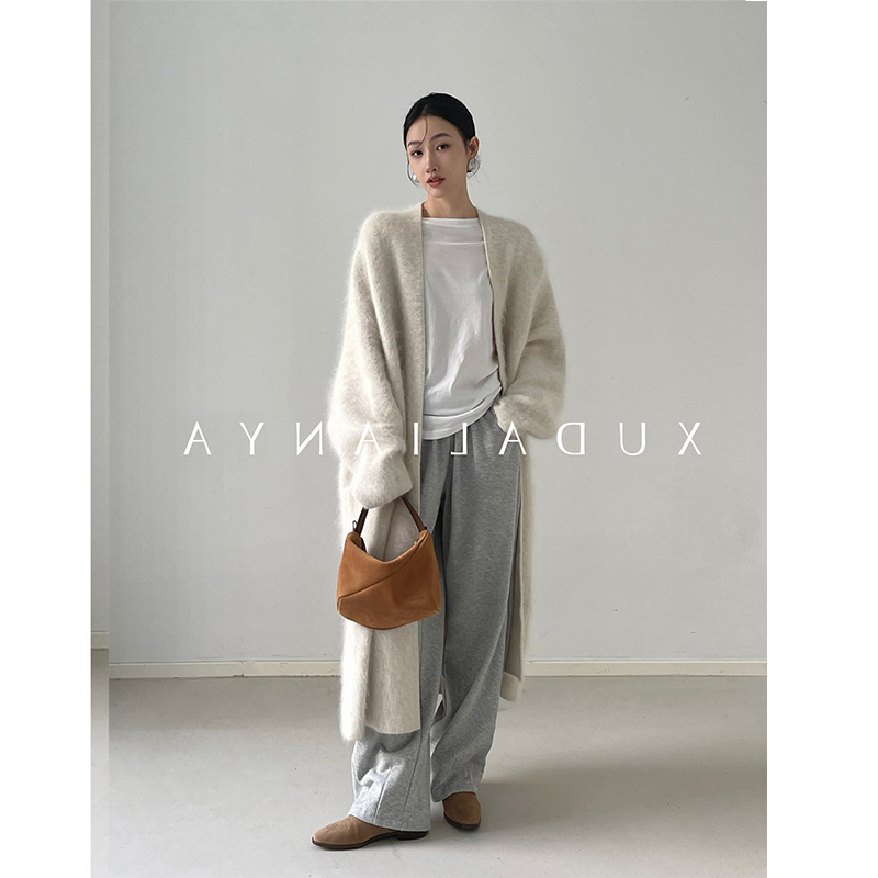 Lazy Style Loose Mid-Length Gentle Over-The-Knee Mink Velvet Knitted Cardigan Coat for Women in Autumn and Winter