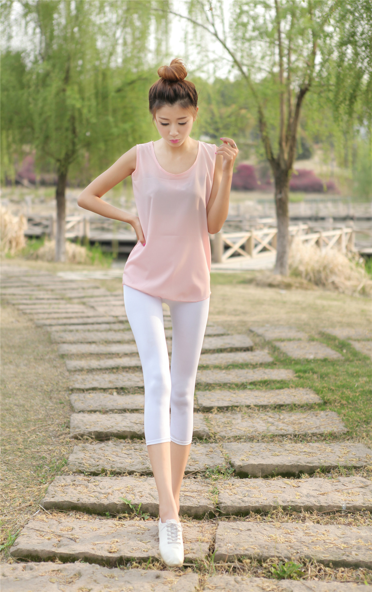 Kẹo màu mặc xà cạp mùa hè phần mỏng cắt quần sữa lụa mùa hè quần căng chặt chẽ chân quần phụ nữ quần quần áo giữ nhiệt nữ