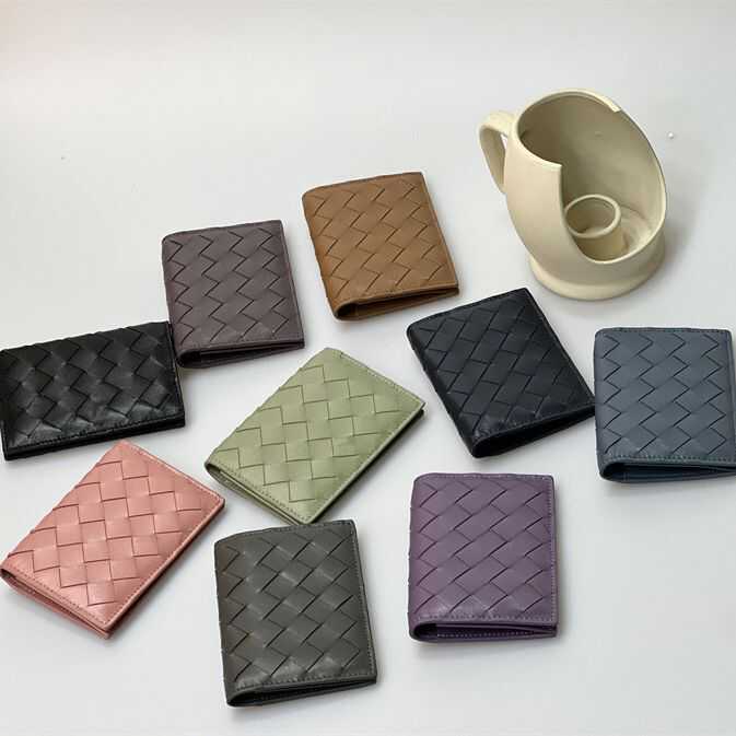 Business Casual Sheepskin Quilted Zipper Card Holder, Hand-Woven Ultra-Thin Card Short Wallet with Card Slots Business Casual Sheepskin Quilted Zipper Card Holder, Hand-Woven Ultra-Thin Card Short Wallet with Card Slots