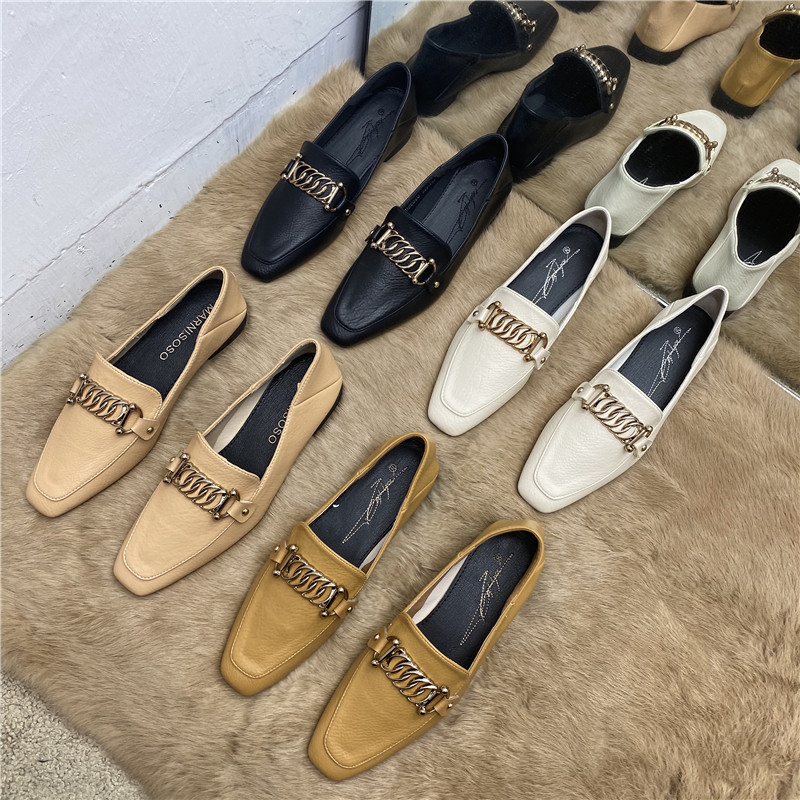 2022INS new leather metal buckle women's single shoes all-match lazy square head British style thick heel two small leather shoes