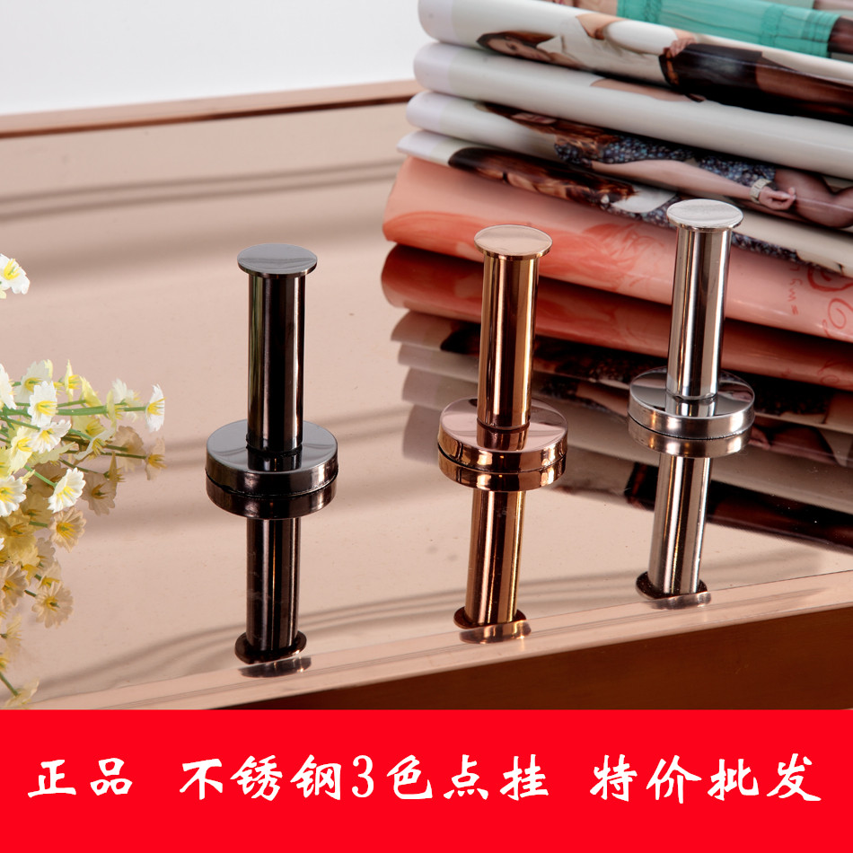 Clothing store wall hangs a display frame rose gold wall hooked stainless steel point hooked up a cloak