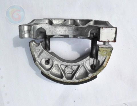 Áp dụng cho Chu Châu Yamaha Xunying 125 vẫn cổ áo Má phanh sau ZY125T-2-5-8-9 Má phanh sau - Pad phanh đĩa xe sirius