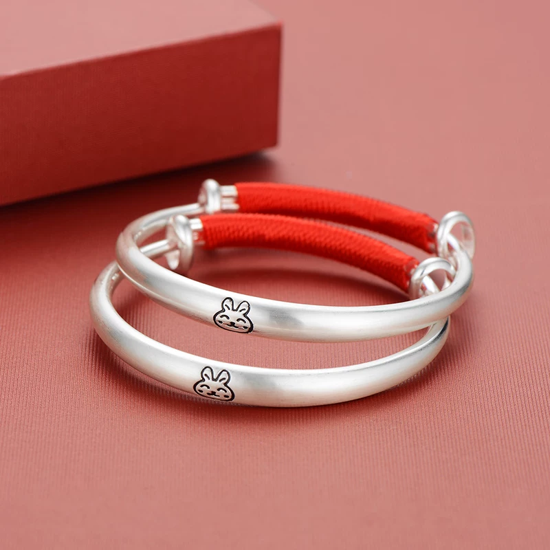 Дет bracelets?
