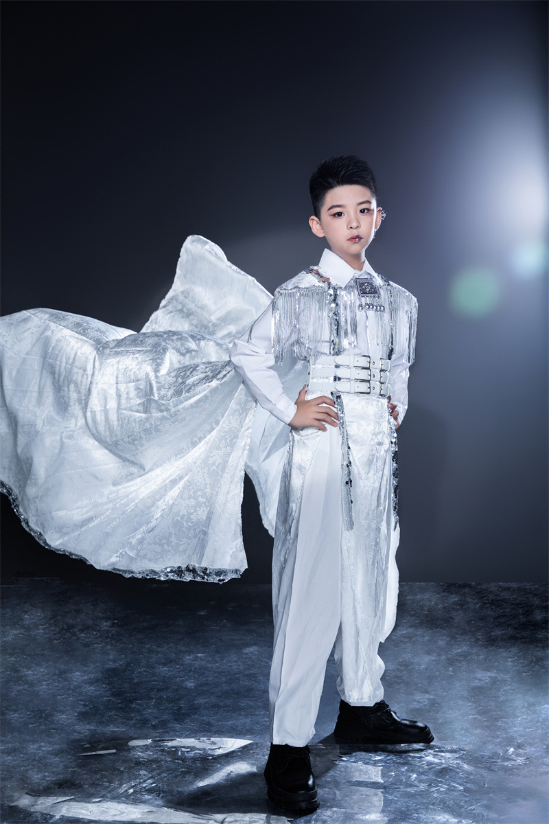 Boy white China Wind ethnic wind Miao Xinjiang shoulder Shoulder Tailing National Tide Walk Show Costumes CUHK Children's Ancient Wind Gown New-Taobao