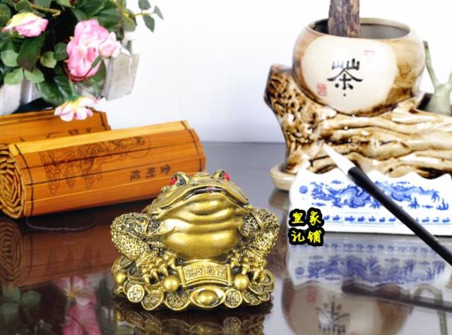Vàng đồng may mắn nguyên chất 蟾 đồ trang trí mở ba chân gold thêm ba chân vàng lớn 蝉 quà tặng mở cửa hàng Wangcai phụ kiện trang trí kệ tivi