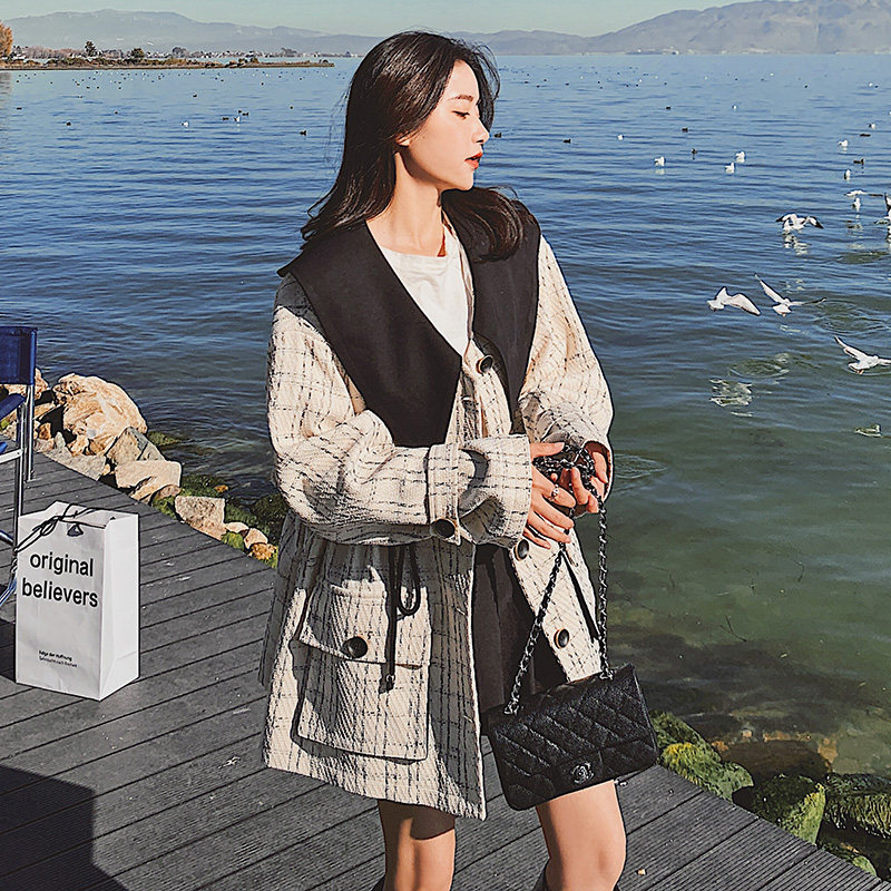 Small fragrant wind jacket women's spring and autumn clothing 2022 new French style famous Yuanyuan Early spring rough flowers in the middle and long version of the small child windsuit